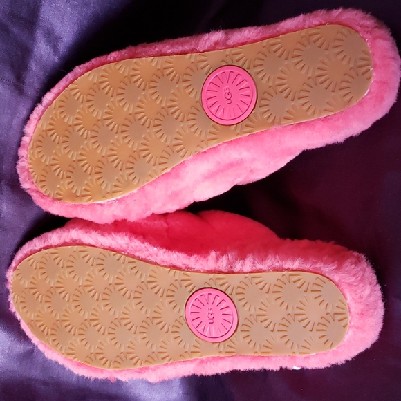 NWOB UGG Women's Fluff Yeah Slide Slipper in Neon Coral. Sz. 10 - Picture 5 of 8